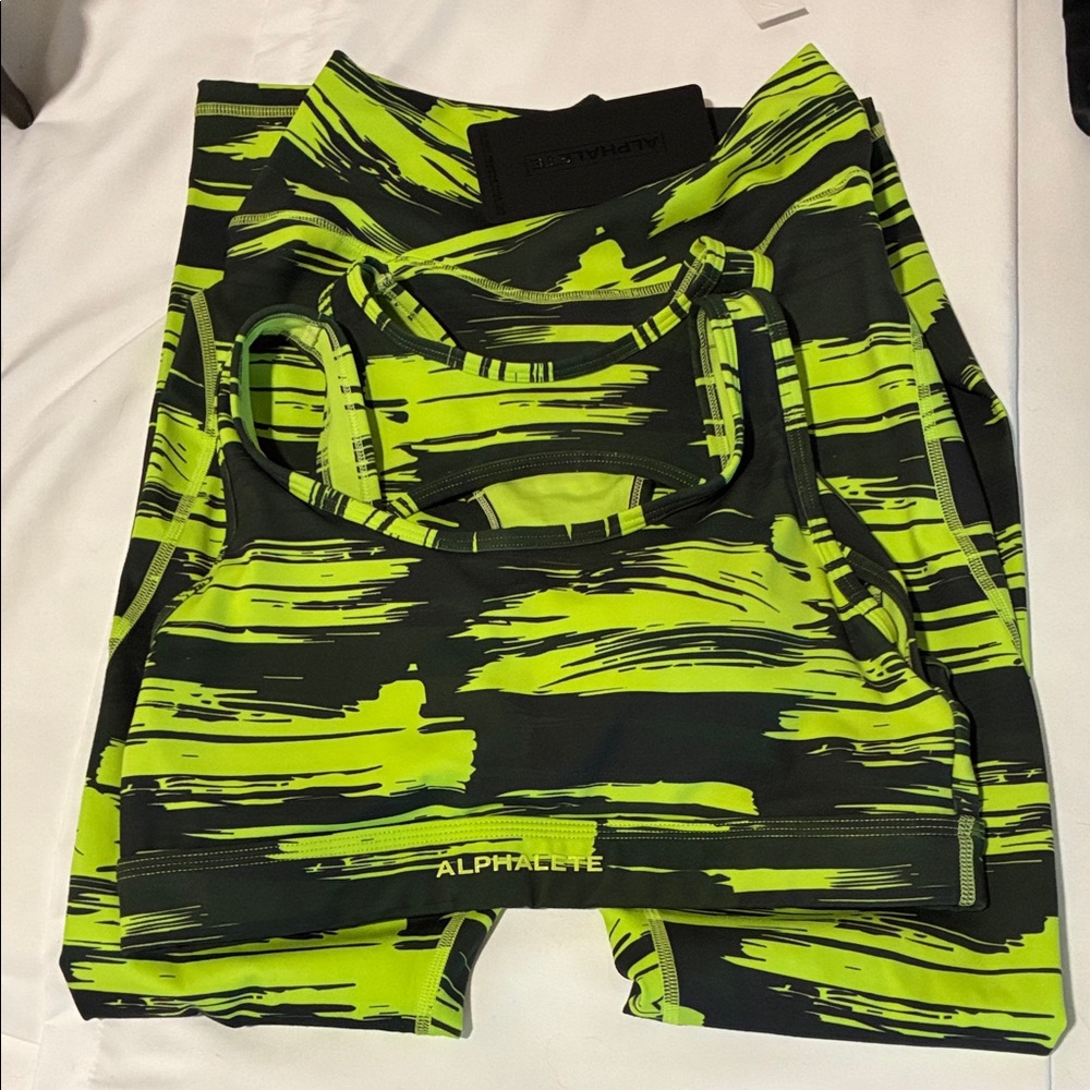 Alphalete Women's Lime and Black Athletic set